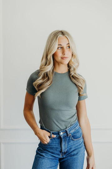 SHORT SLEEVE RIBBED TEE IN ASPEN GREEN FINAL SALE