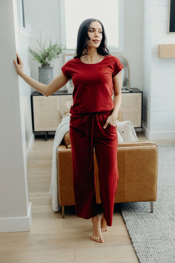 LOUNGE CUFF SLEEVE TEE IN RUBY RED