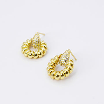 Anabeth Gold Stud Earring