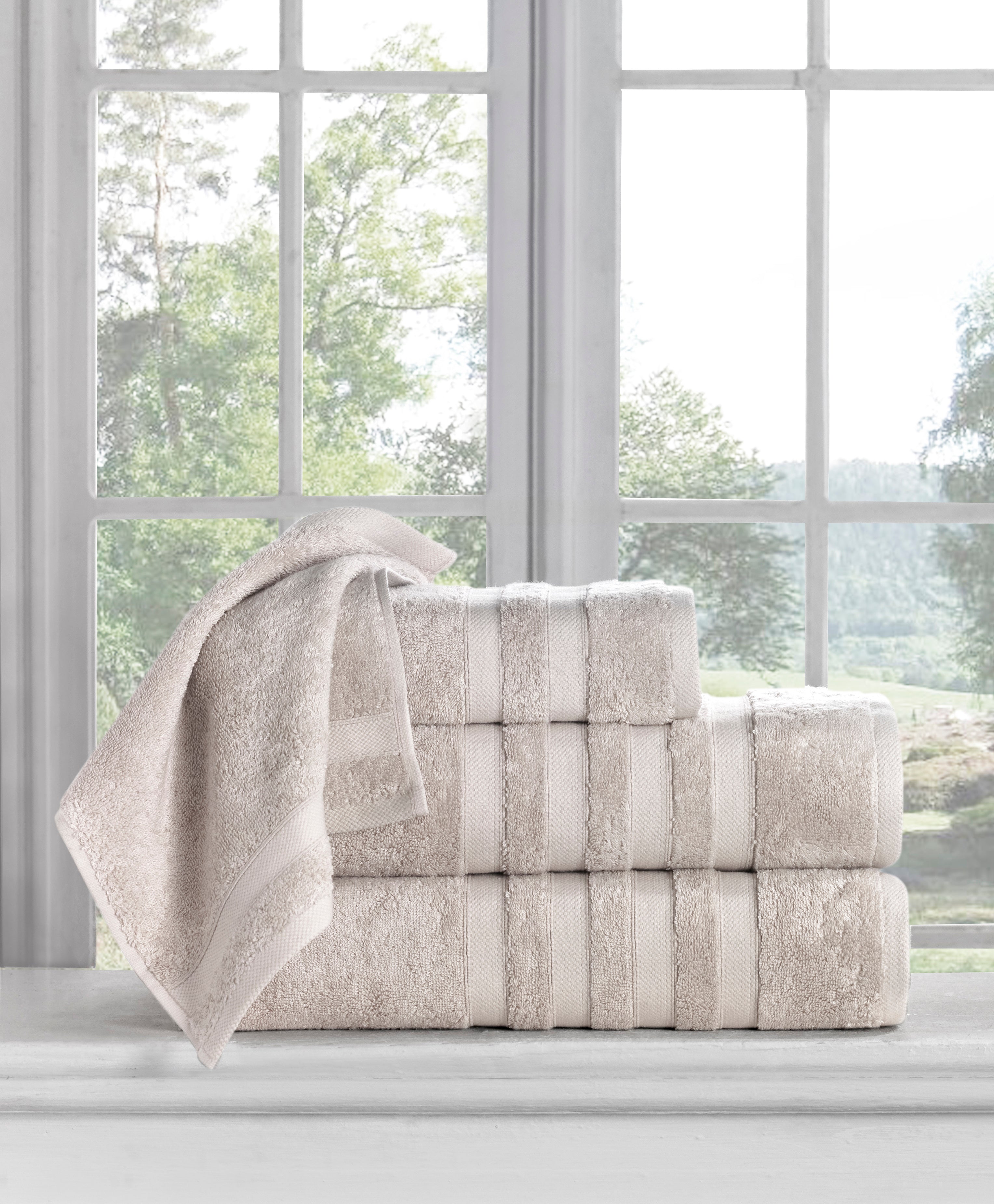 Italian Silk, Austrian Modal and Turkish Cotton Blended Luxury Towel Set of 4