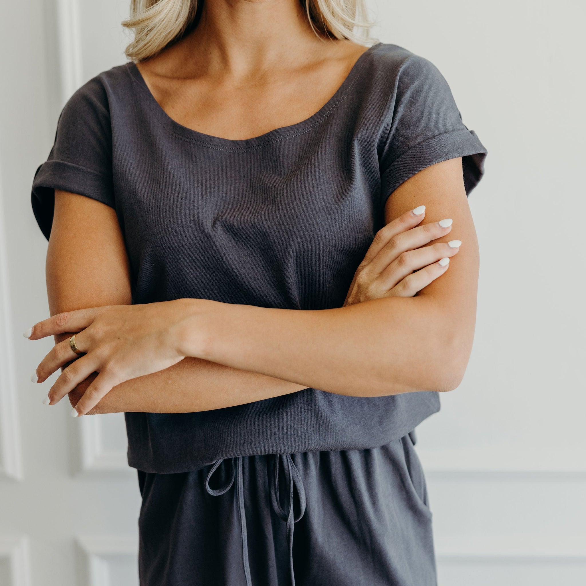 LOUNGE CUFF SLEEVE TEE IN MOONSTONE FINAL SALE