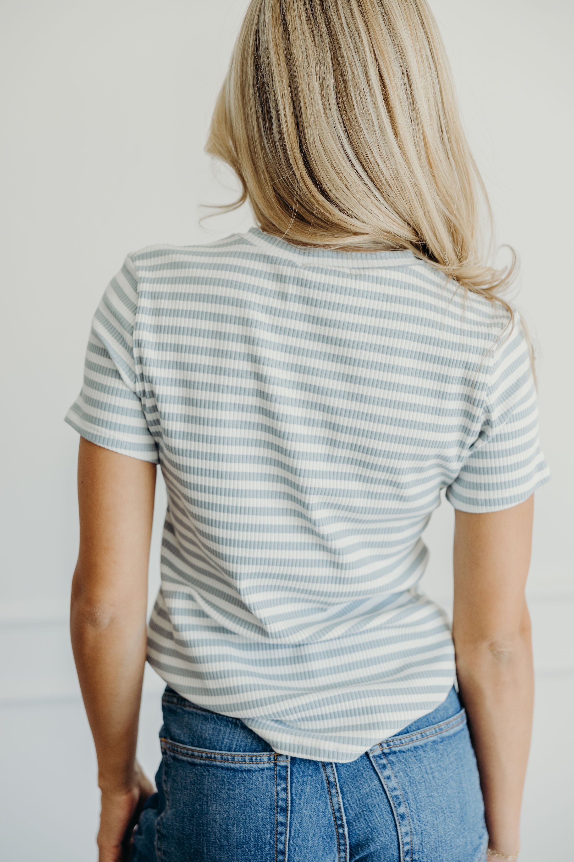 STRIPED RIBBED TEE IN BLUEBELL