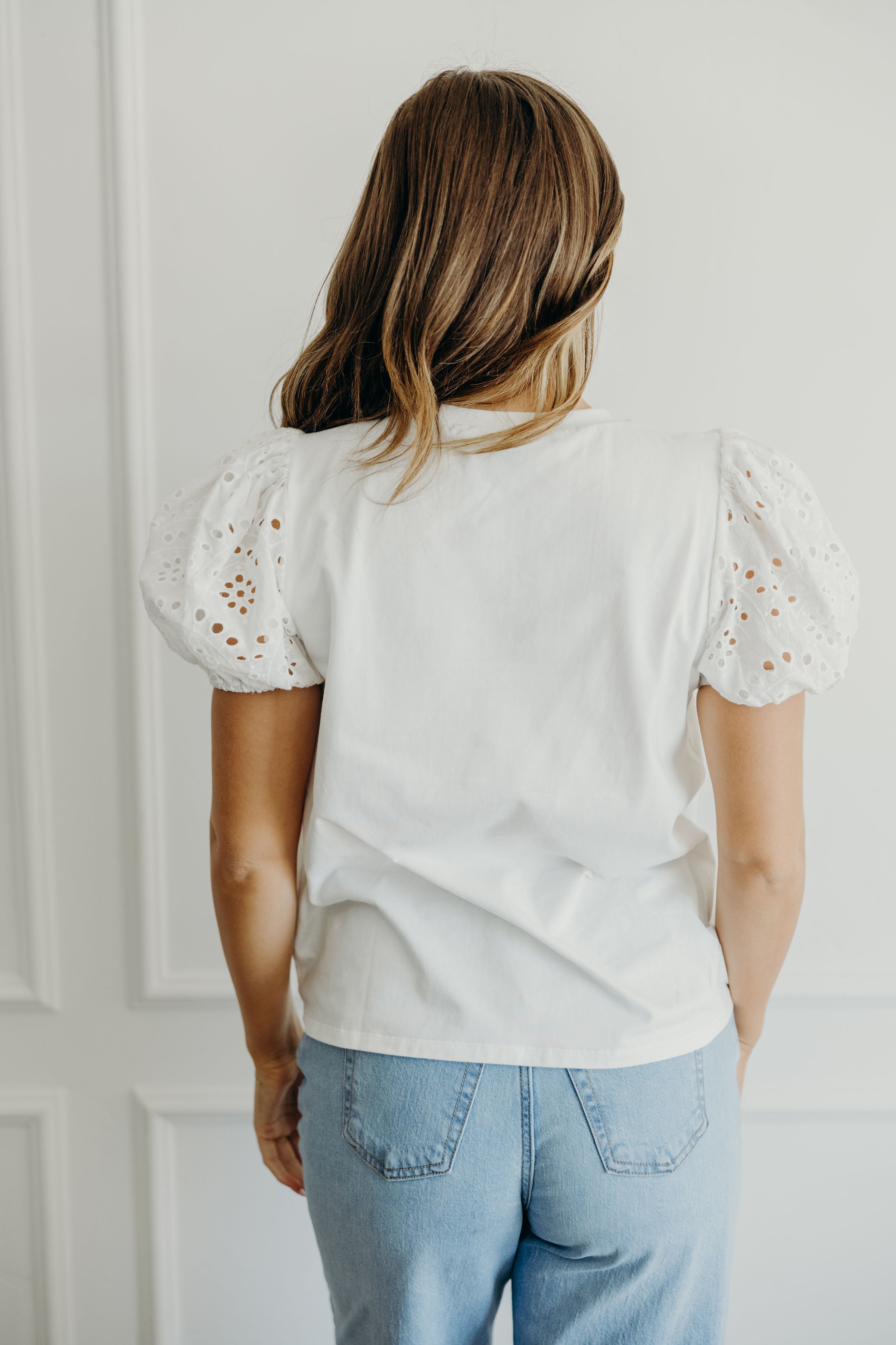 EYELET PUFF SLEEVE TOP IN WHITE