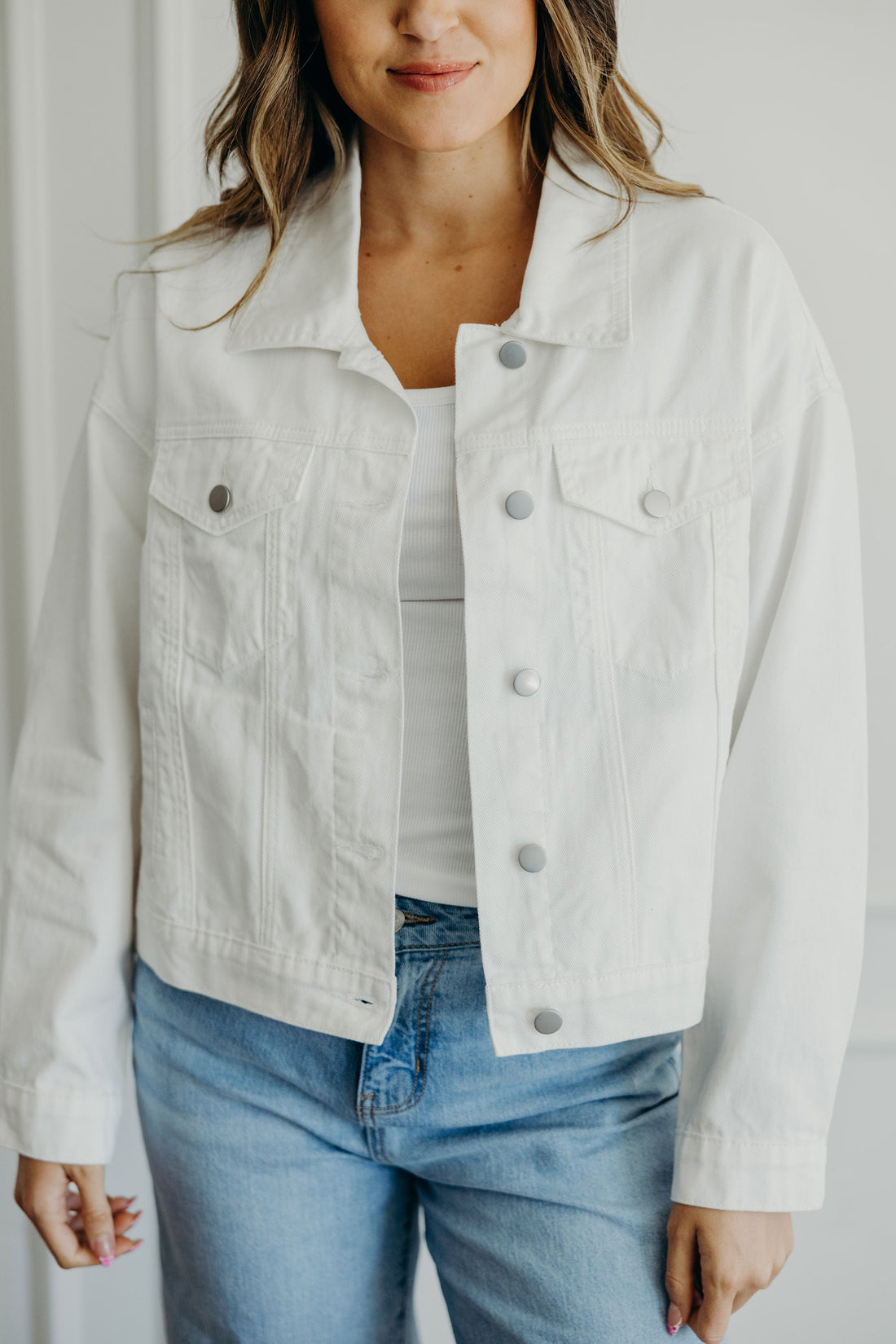 DENIM JACKET IN WHITE