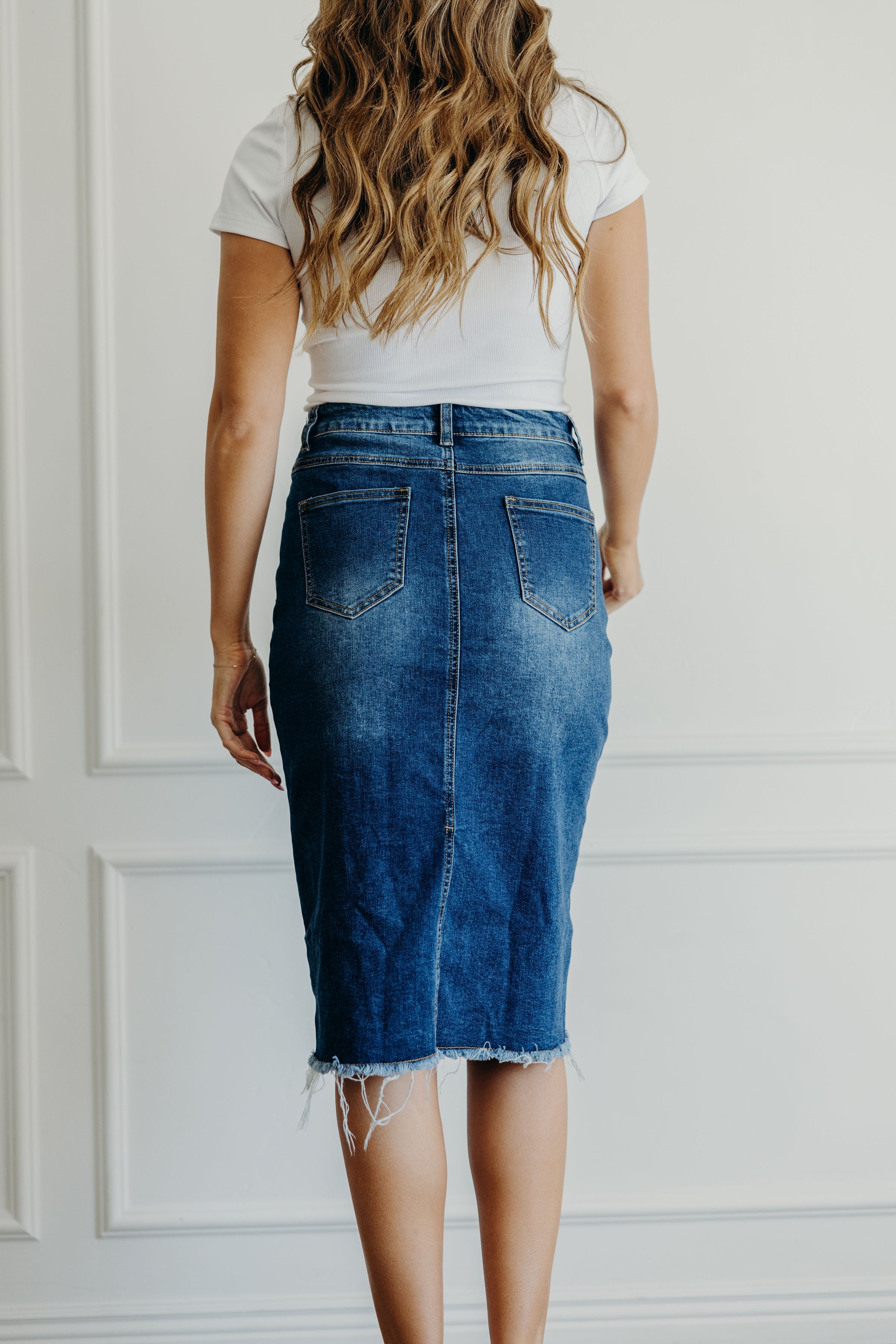 DISTRESSED DENIM SKIRT IN DENIM BLUE FINAL SALE