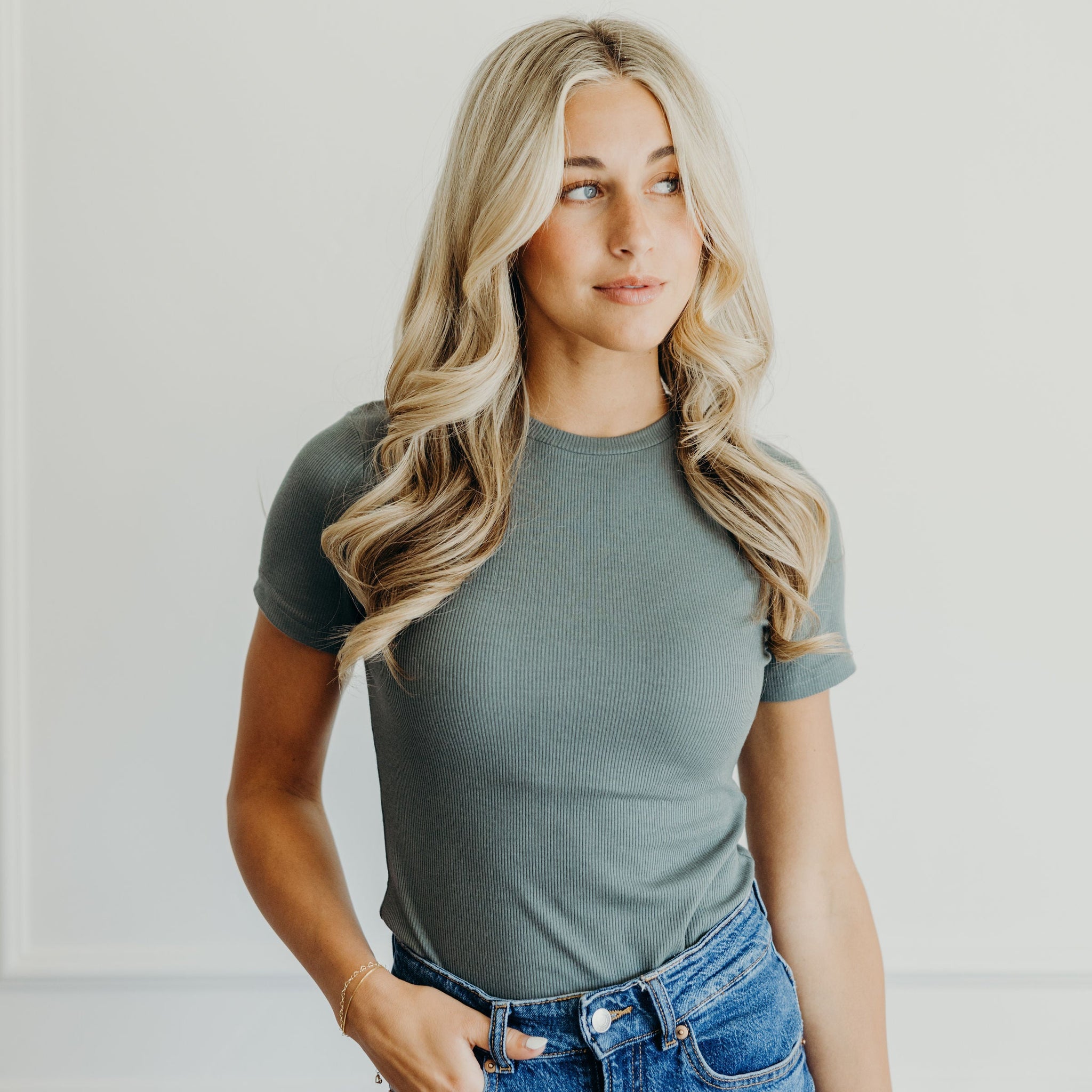 SHORT SLEEVE RIBBED TEE IN ASPEN GREEN FINAL SALE