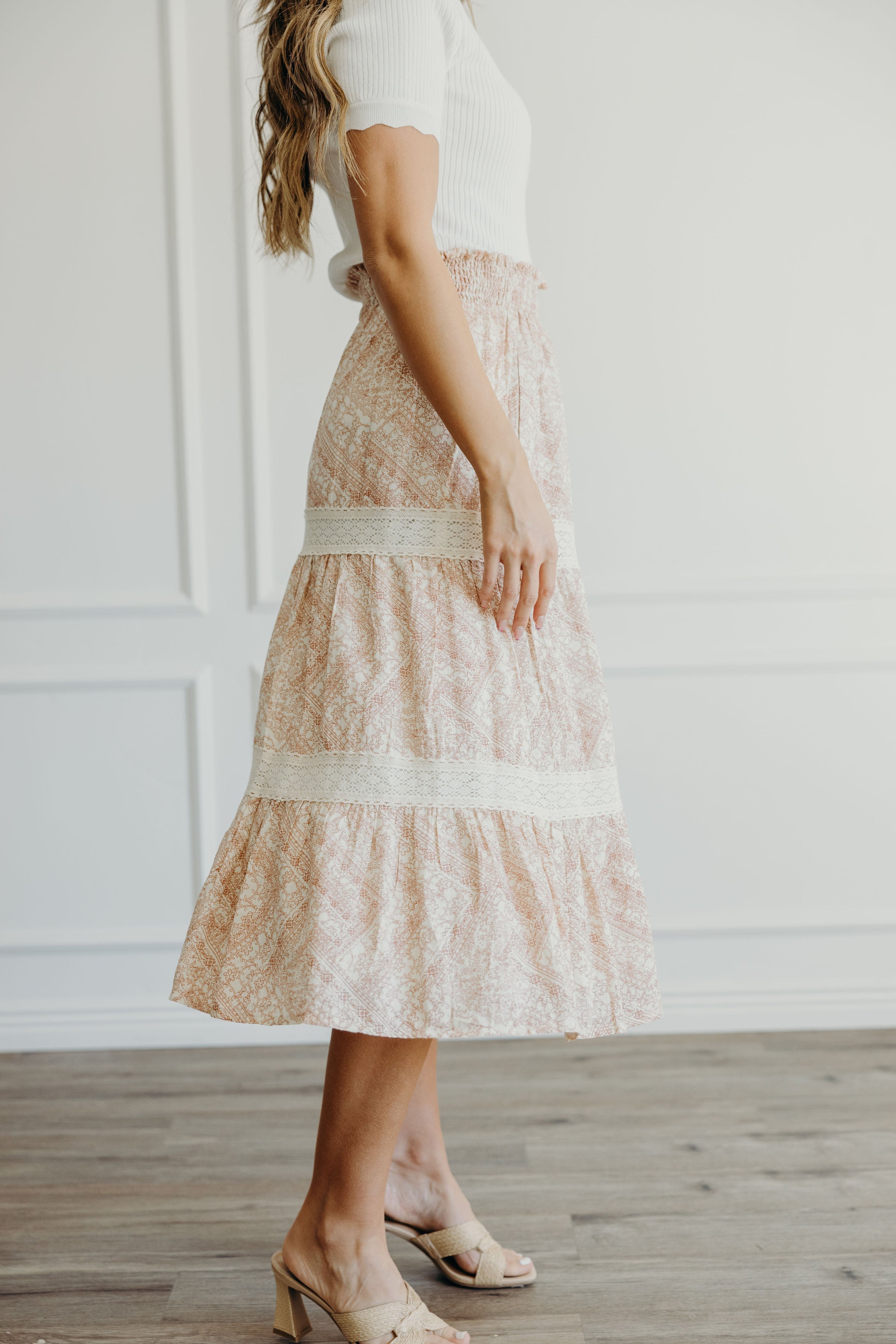 RUCHED WAIST SKIRT IN PINK PRISM