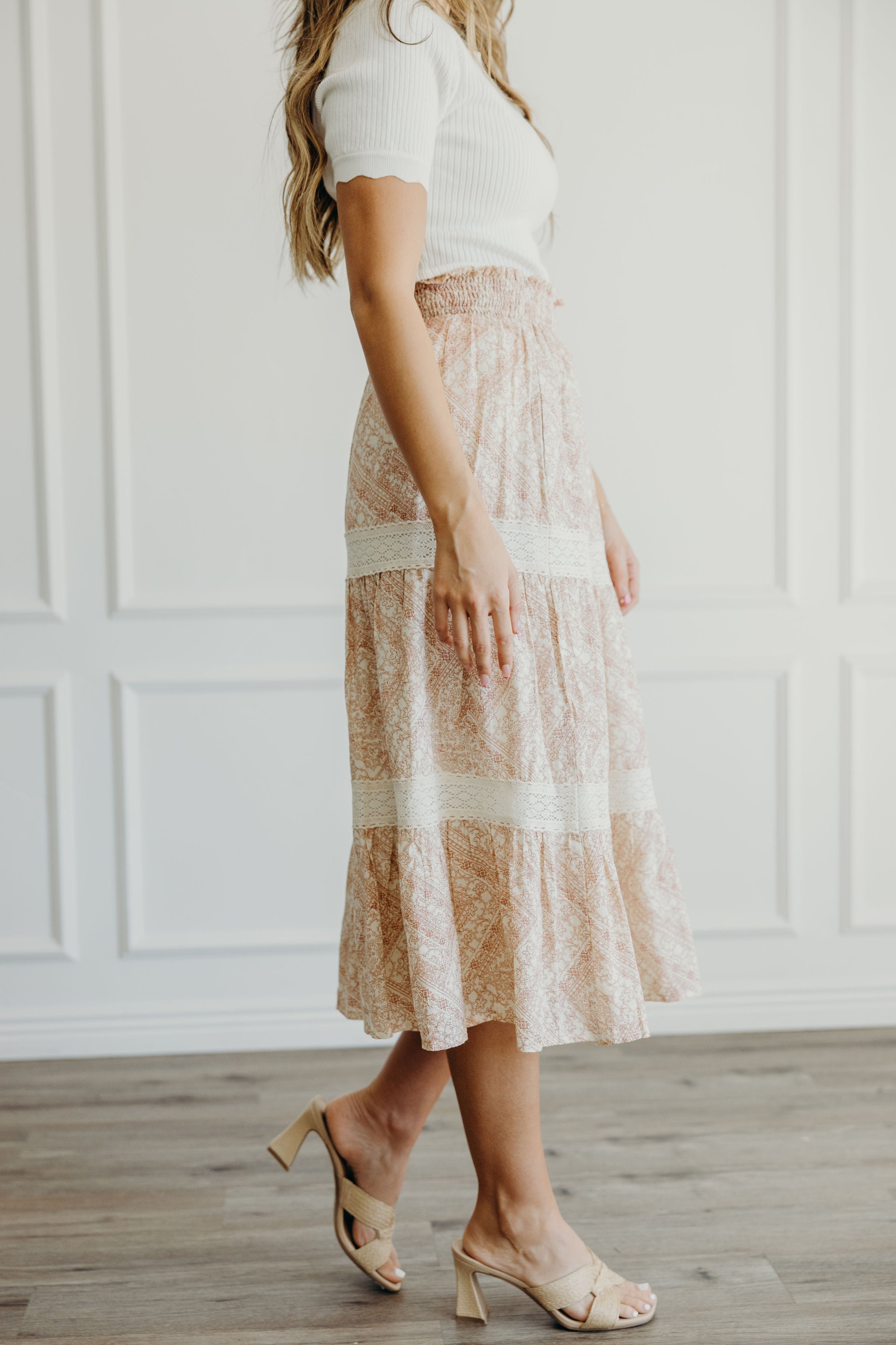 RUCHED WAIST SKIRT IN PINK PRISM