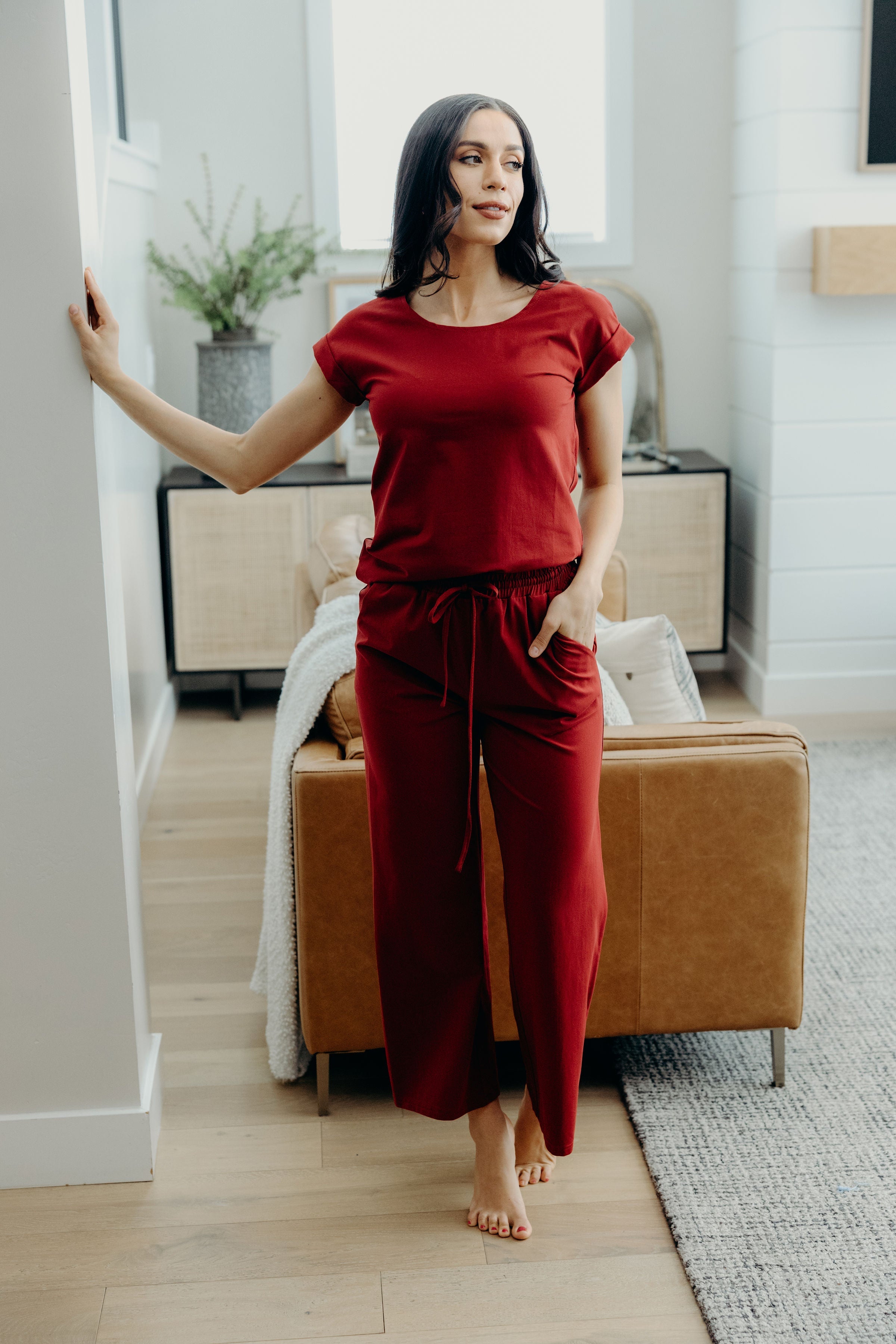 LOUNGE CUFF SLEEVE TEE IN RUBY RED