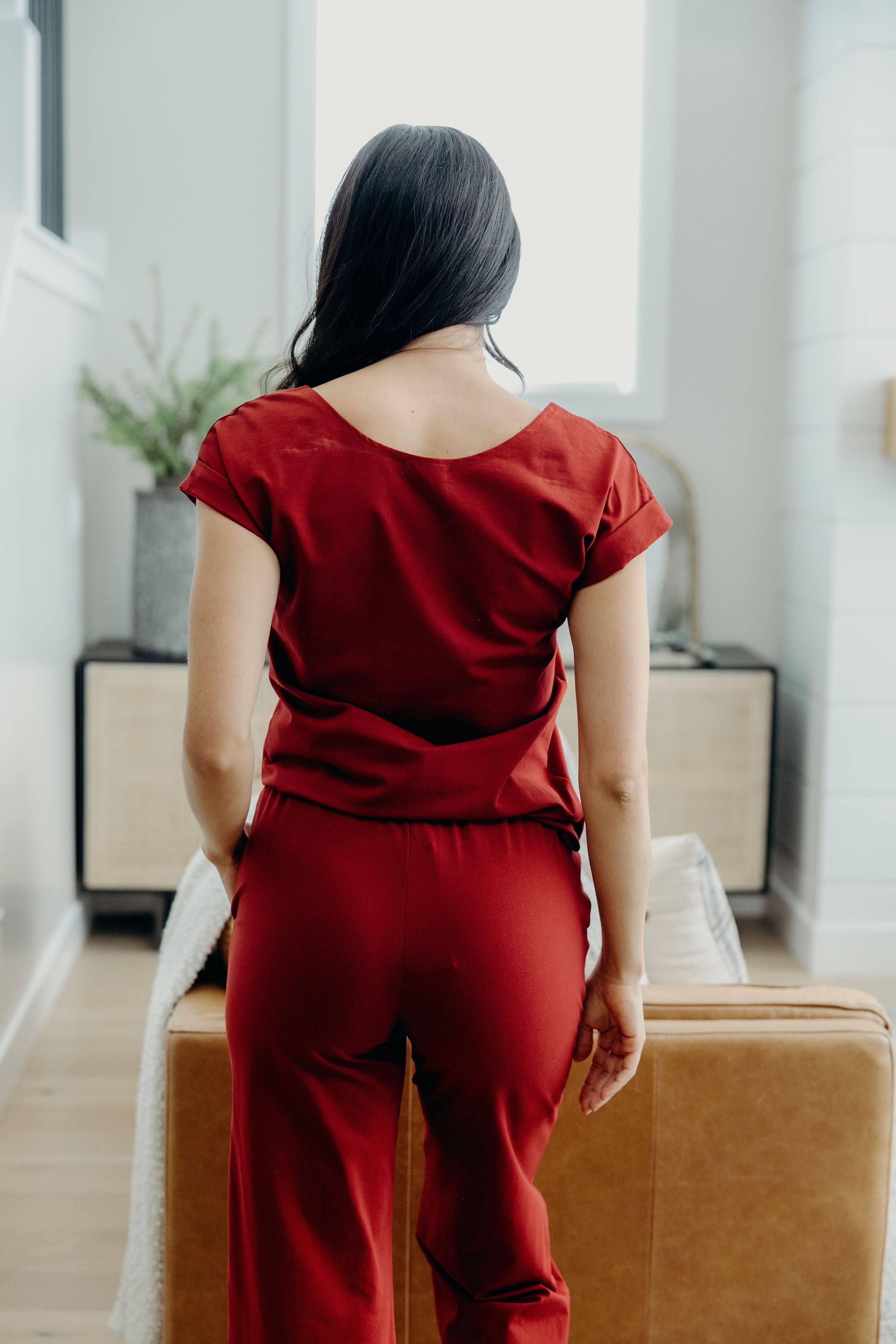 LOUNGE CUFF SLEEVE TEE IN RUBY RED