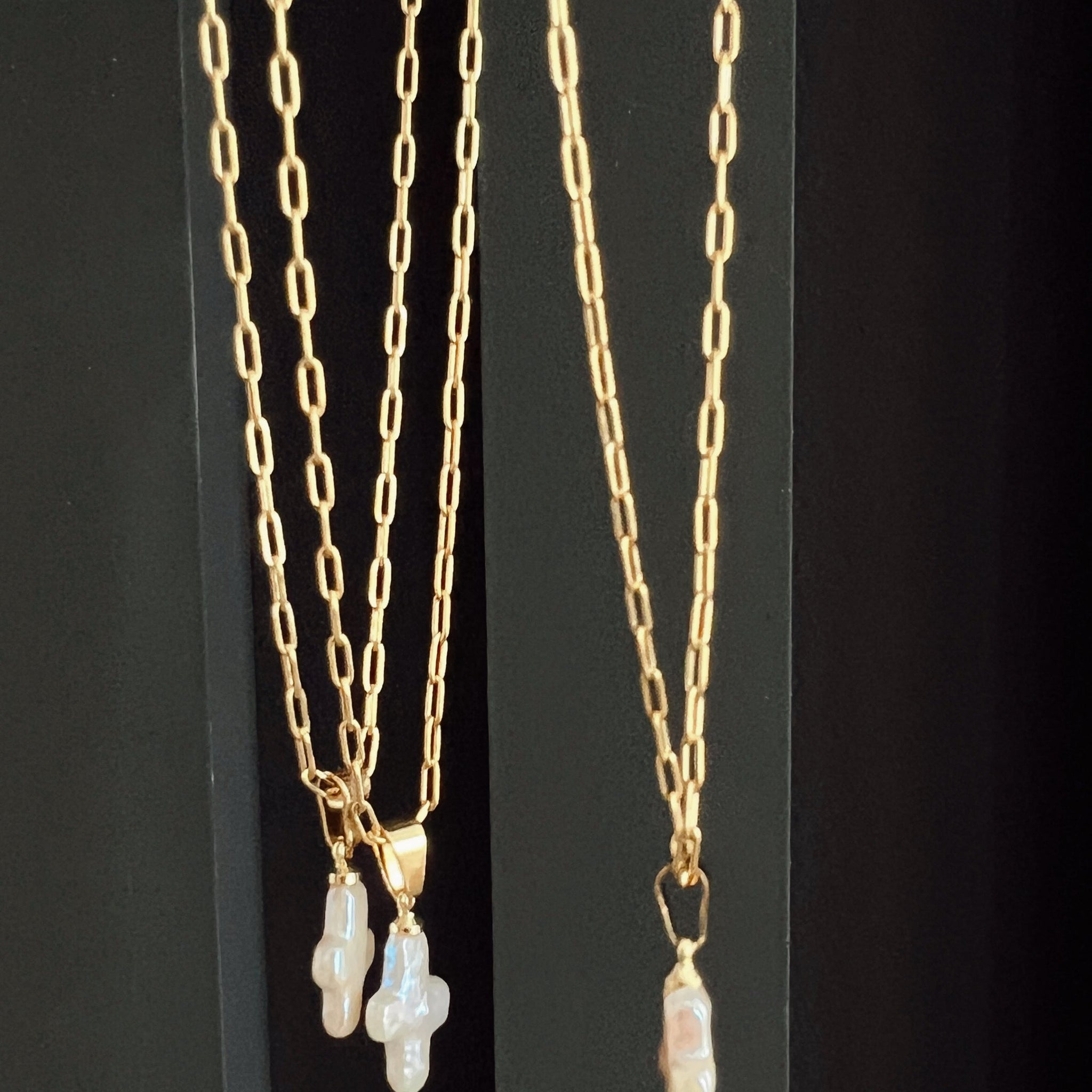 DAINTY PEARL CROSS NECKLACE