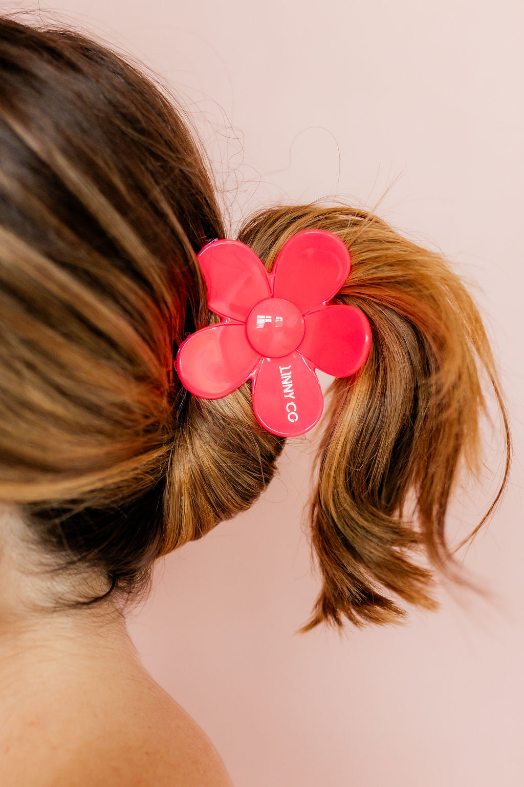 Gigi Flower Hair Clip - Neon Pink