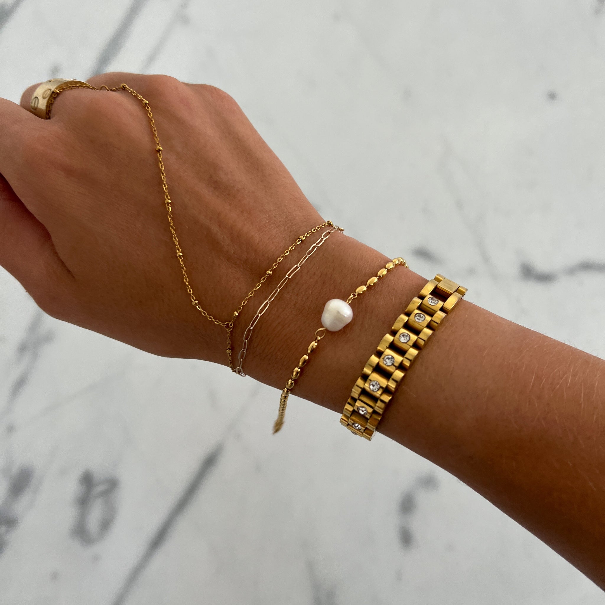 PEARL BEADED BRACELET