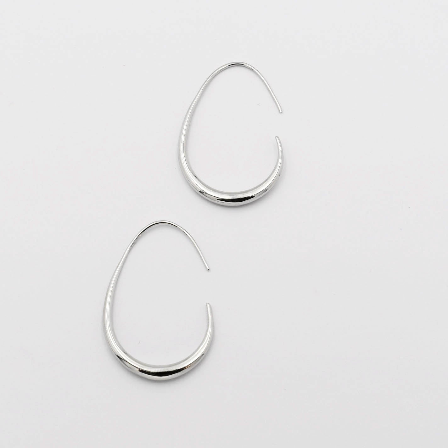 Dainty Silver Hoop Earring