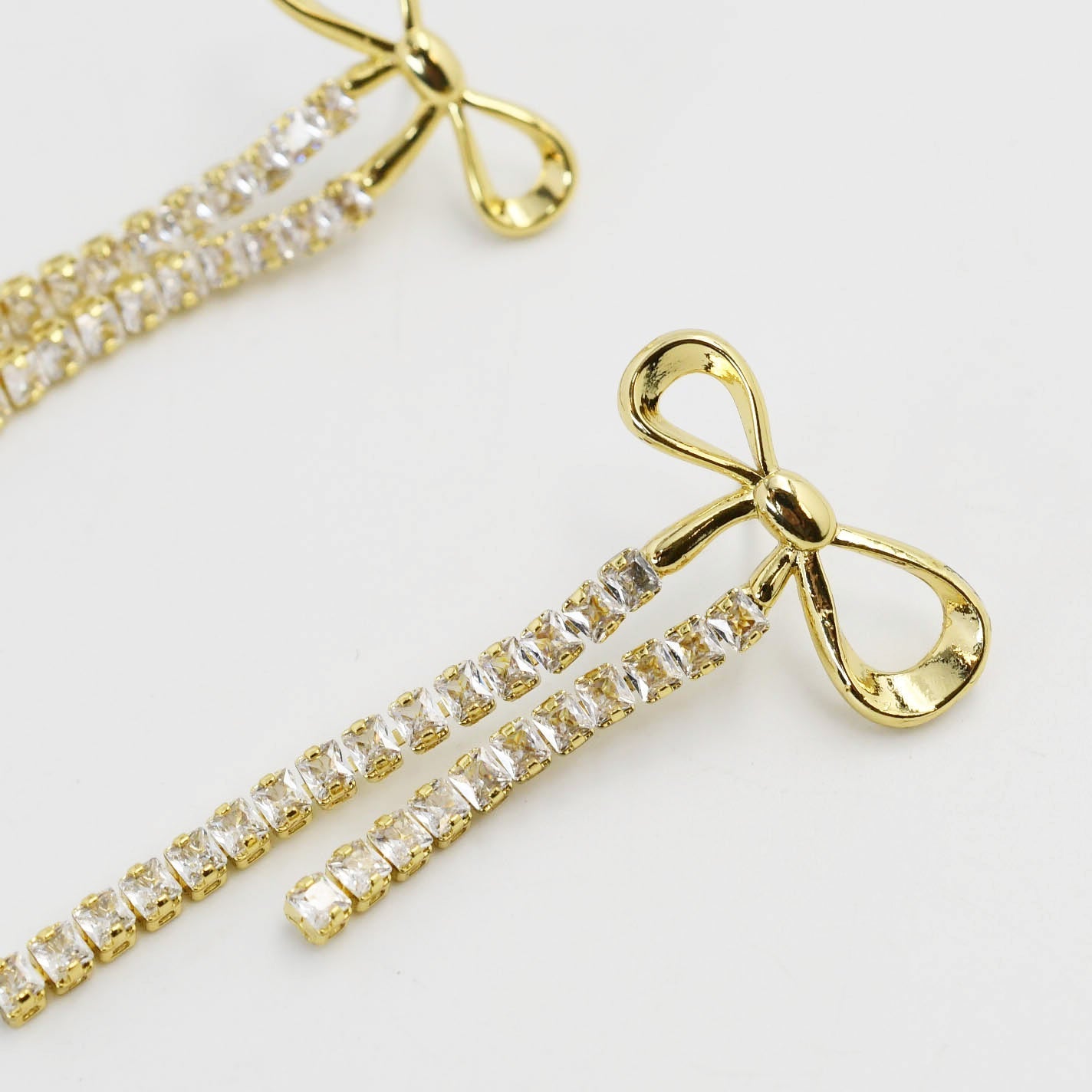 Elegance Bow Gold Earring