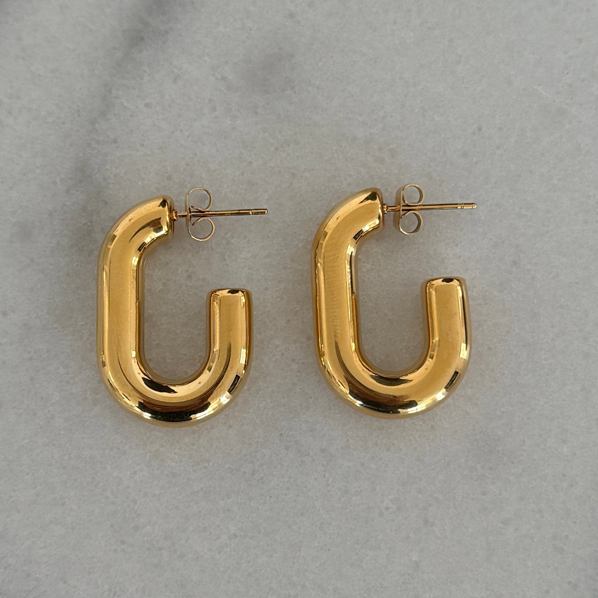 SMALL OVAL HOOPS