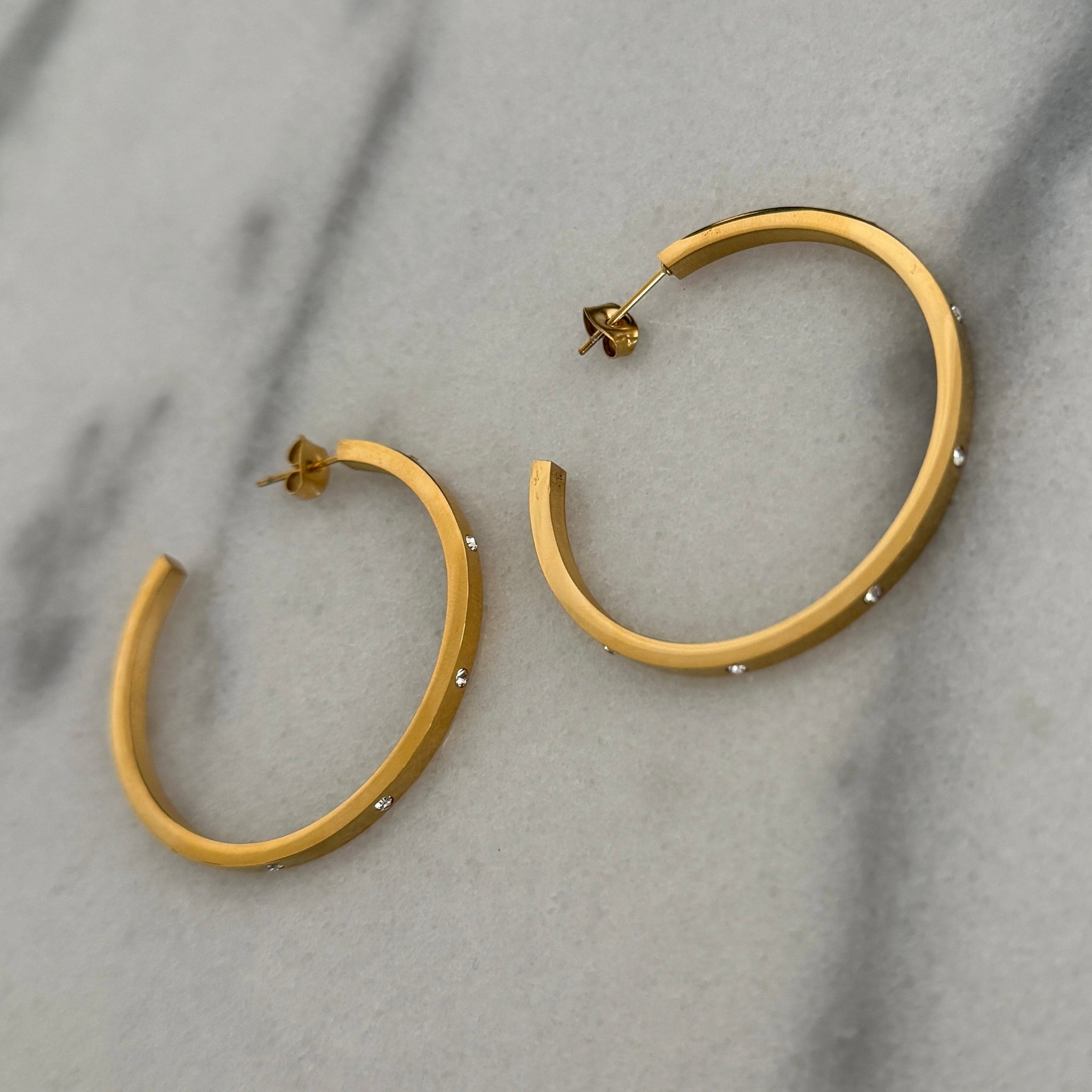 KYLIE HOOPS