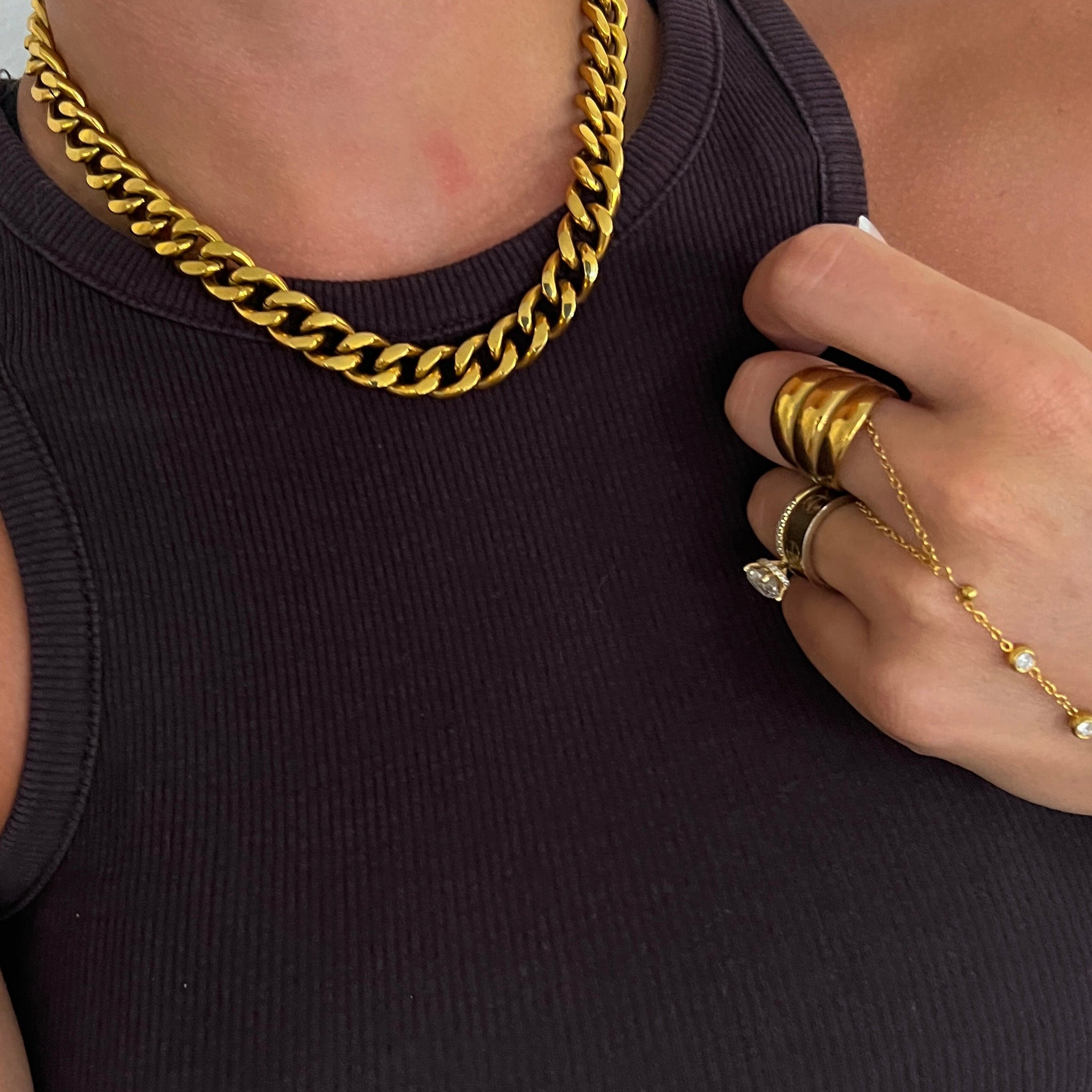 CHUNKY GOLD NECKLACE