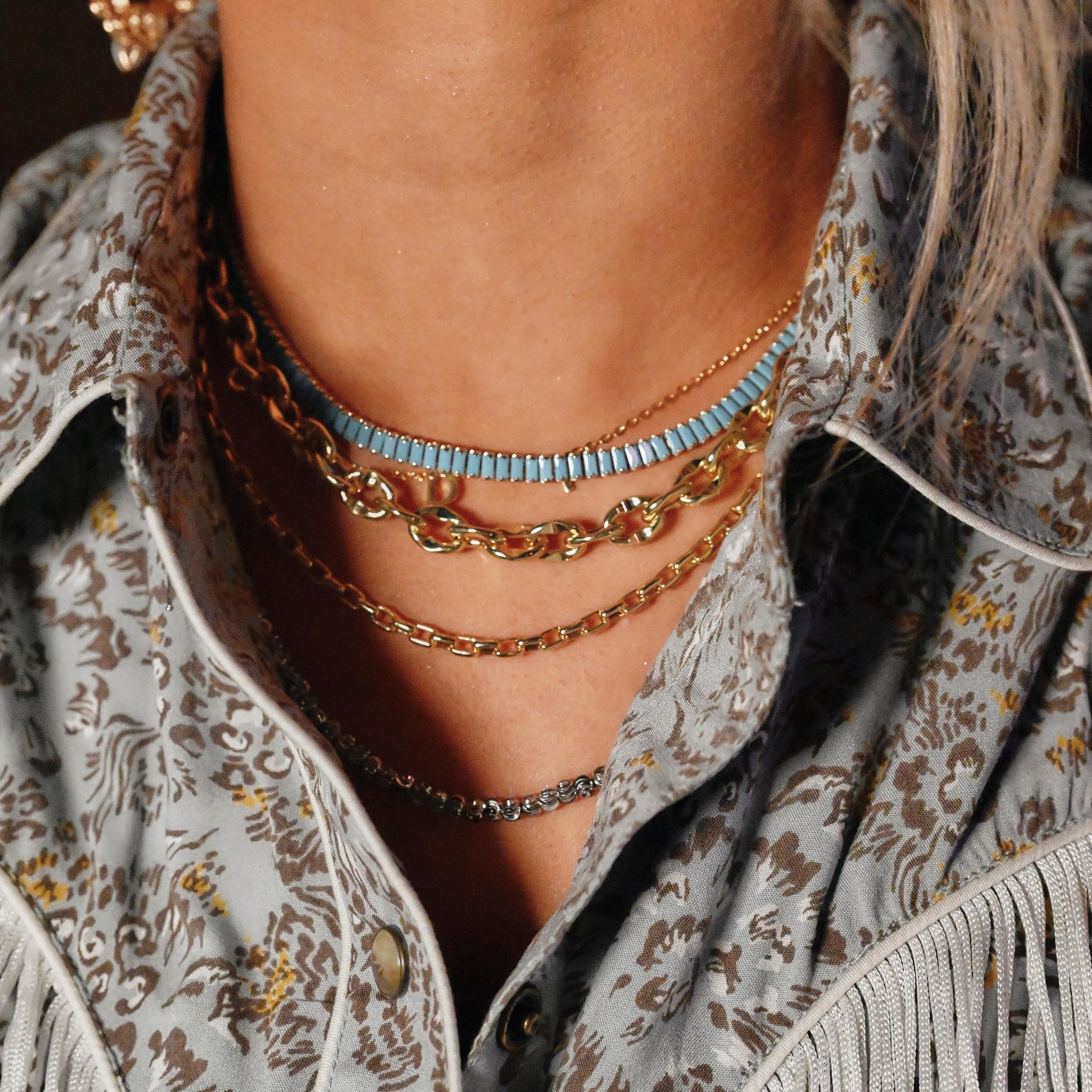 LOVE TRIANGLE NECKLACE