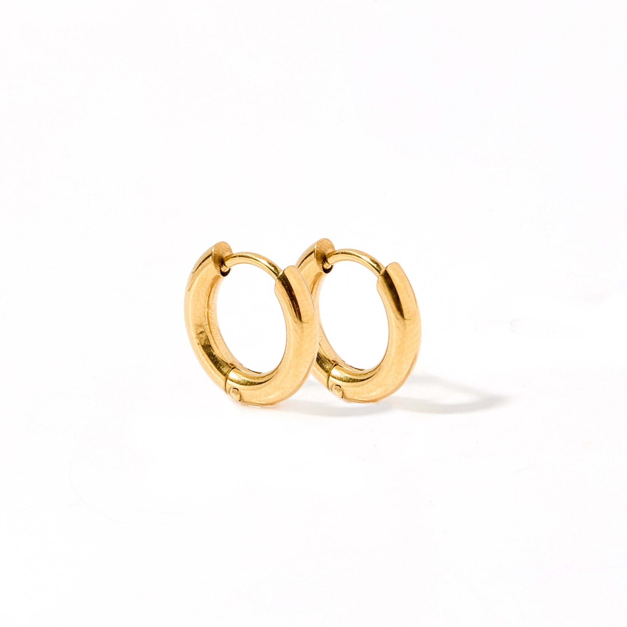 Scarlett Dainty Hoop - 10mm