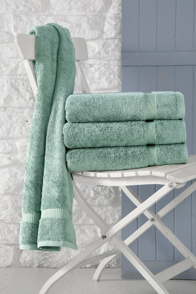 Cambridge Bath Towels Set of 4, Hotel Collection - Made in Turkey