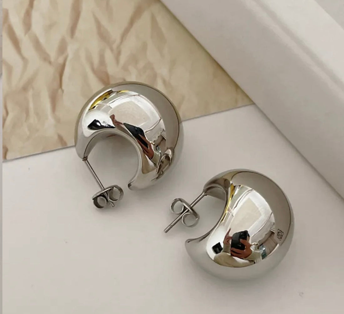 THE ¡°KENDALL¡± EARRINGS
